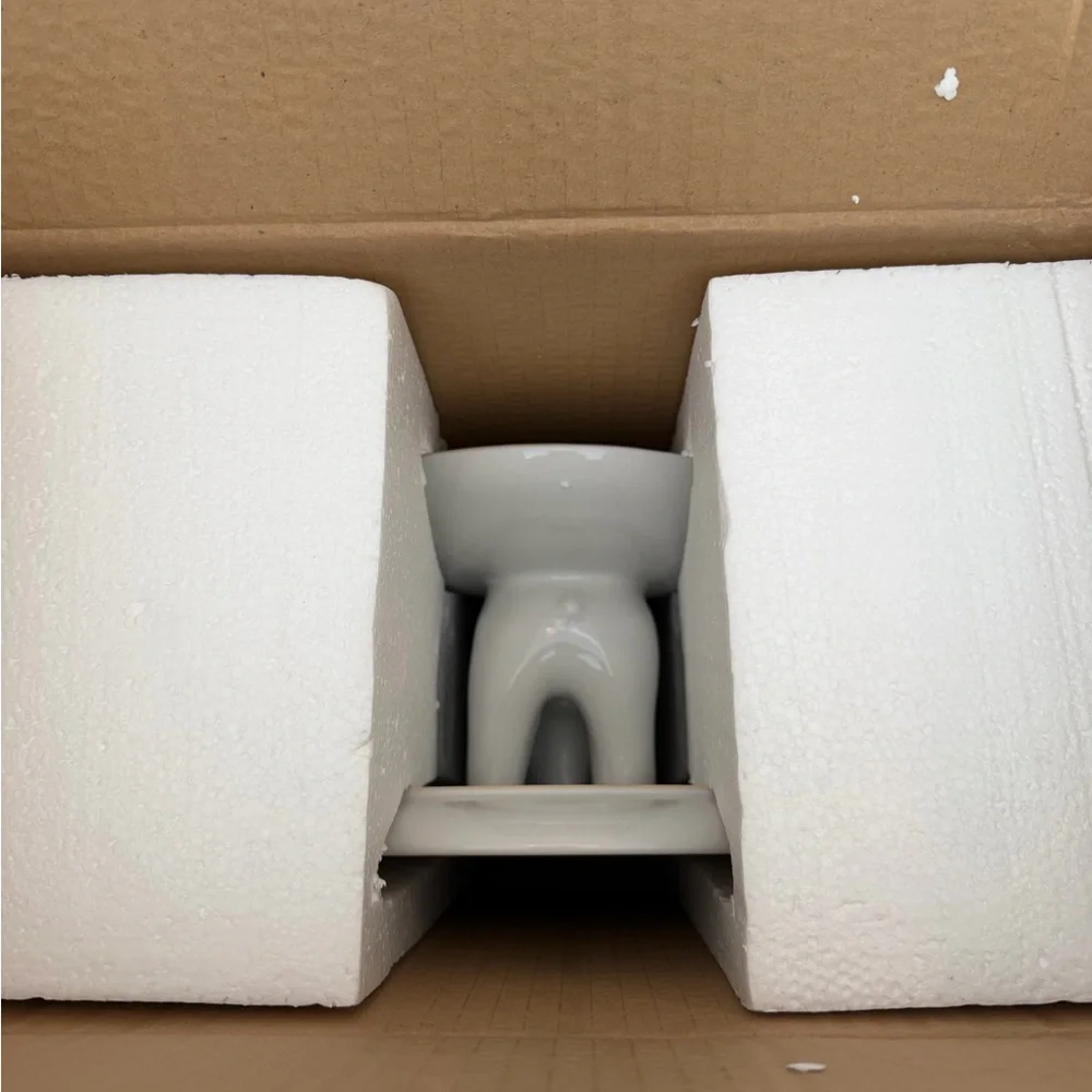 West Elm White Ceramic Polar Bear Cake Stand- NIB